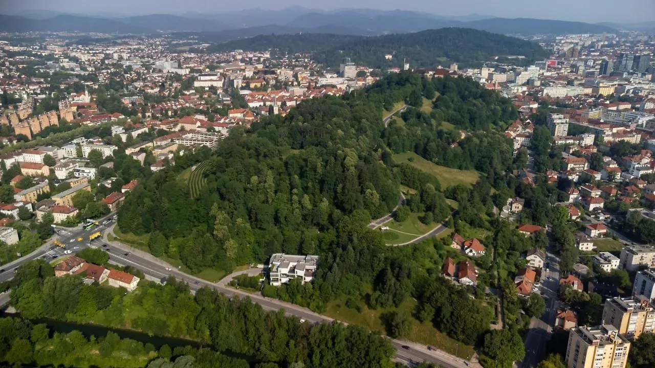 Ljubljana City Center Green Wave Escape Apartment Tour As